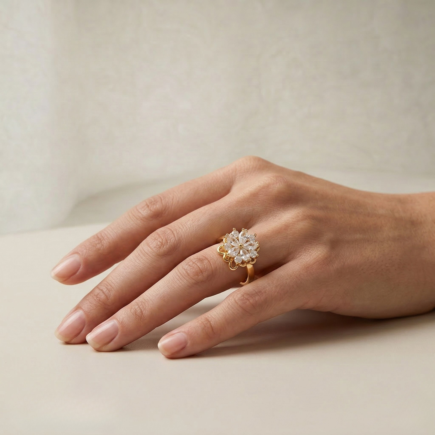Kaitlyn | Flora Accent Gold Ring