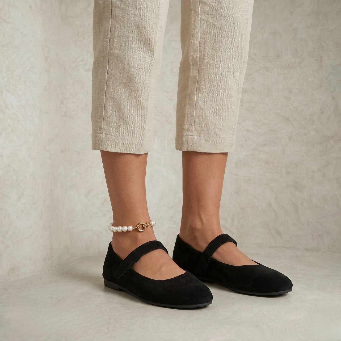 Claudia | Minimal Suede Flats