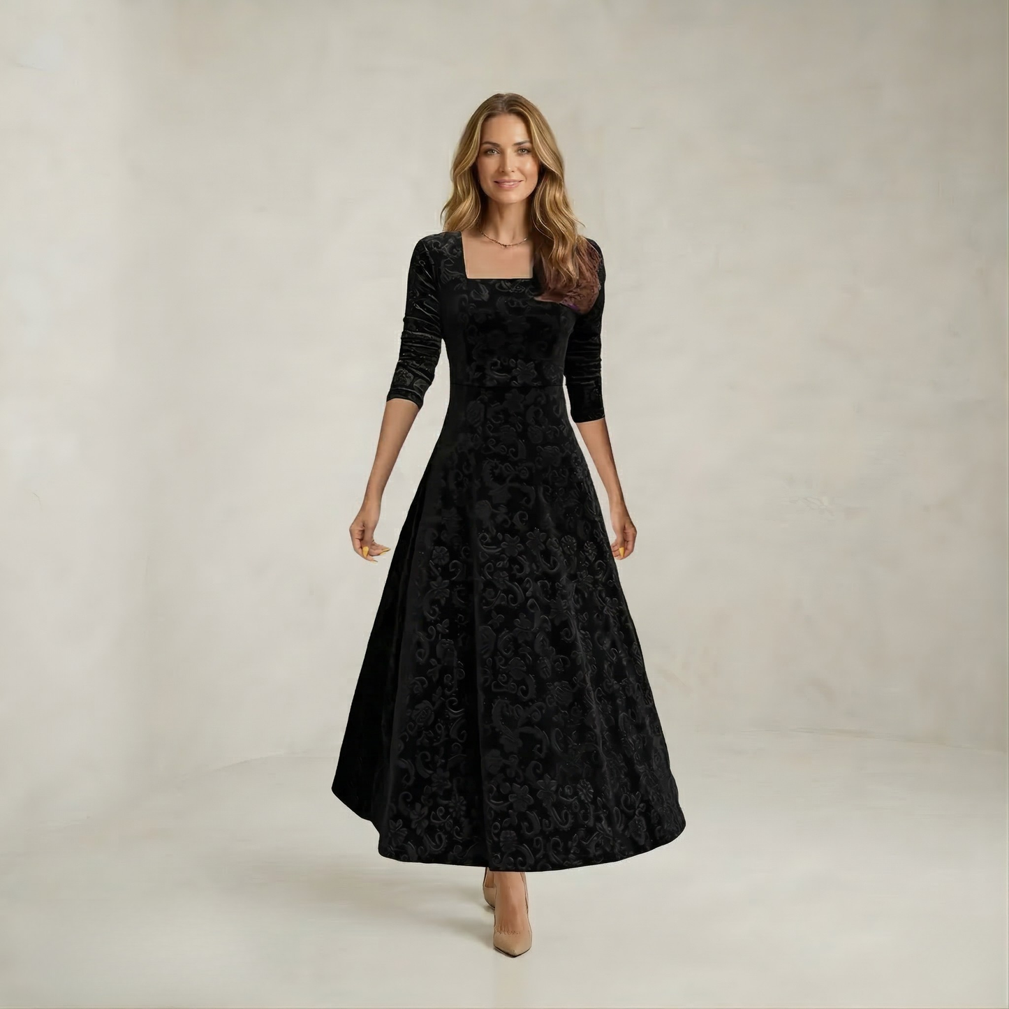 Emily | Classic Elegance Floral
