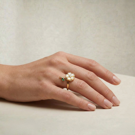 Paige | Emerald Leaf Flower Gold Ring